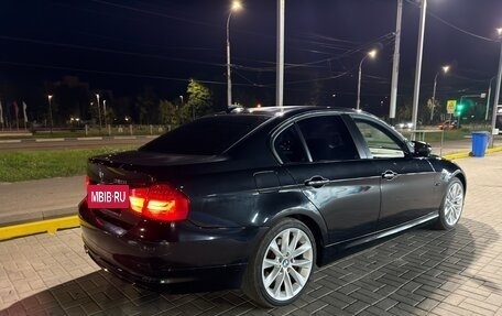 BMW 3 серия, 2011 год, 900 000 рублей, 15 фотография