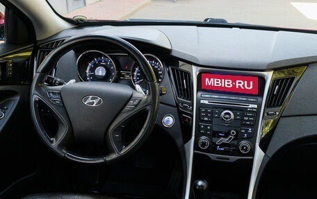 Hyundai Sonata VI, 2011 год, 1 050 000 рублей, 11 фотография