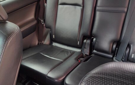 Toyota Land Cruiser Prado 150 рестайлинг 2, 2011 год, 2 950 000 рублей, 2 фотография