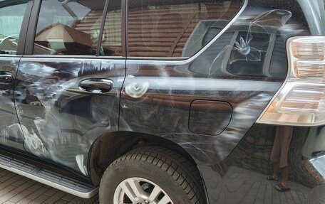 Toyota Land Cruiser Prado 150 рестайлинг 2, 2011 год, 2 950 000 рублей, 9 фотография