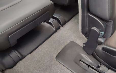 Toyota Land Cruiser Prado 150 рестайлинг 2, 2011 год, 2 950 000 рублей, 35 фотография