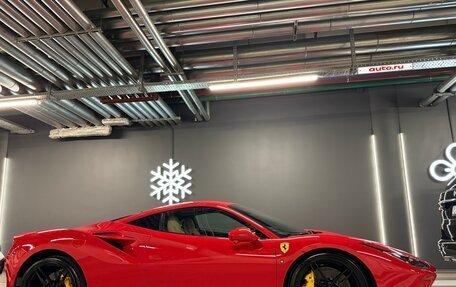 Ferrari F8, 2021 год, 21 500 000 рублей, 13 фотография