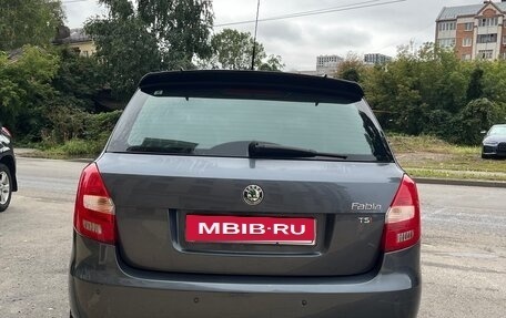 Skoda Fabia II, 2011 год, 900 000 рублей, 6 фотография