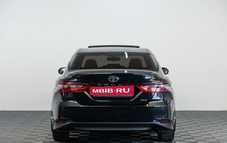 Toyota Camry, 2022 год, 2 950 000 рублей, 6 фотография