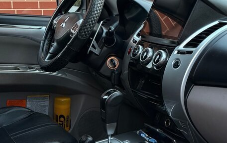 Mitsubishi Pajero Sport II рестайлинг, 2013 год, 2 050 000 рублей, 7 фотография