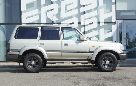 Toyota Land Cruiser 80 рестайлинг, 1996 год, 1 318 000 рублей, 5 фотография