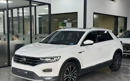 Volkswagen T-Roc I, 2021 год, 1 300 020 рублей, 1 фотография