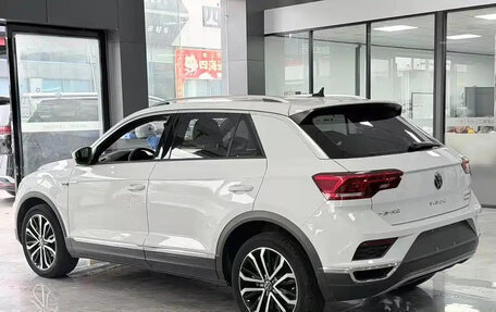 Volkswagen T-Roc I, 2021 год, 1 300 020 рублей, 5 фотография