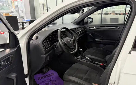 Volkswagen T-Roc I, 2021 год, 1 300 020 рублей, 7 фотография