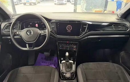 Volkswagen T-Roc I, 2021 год, 1 300 020 рублей, 13 фотография
