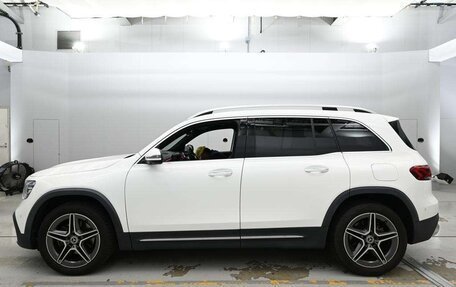 Mercedes-Benz GLB, 2023 год, 2 885 000 рублей, 4 фотография