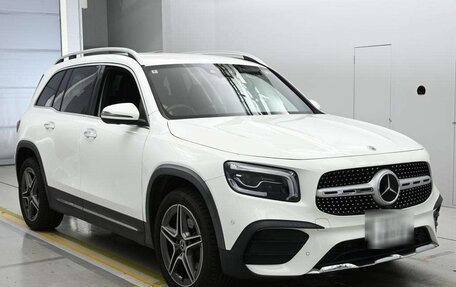 Mercedes-Benz GLB, 2023 год, 2 885 000 рублей, 2 фотография