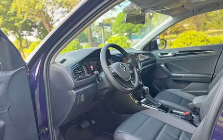 Volkswagen T-Roc I, 2022 год, 1 509 999 рублей, 7 фотография