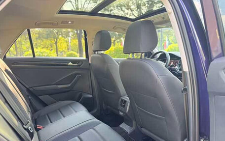 Volkswagen T-Roc I, 2022 год, 1 509 999 рублей, 12 фотография