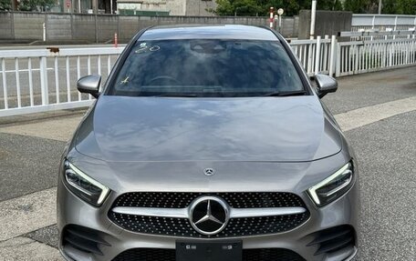 Mercedes-Benz A-Класс, 2019 год, 1 275 008 рублей, 2 фотография