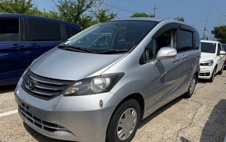 Honda Freed I, 2010 год, 648 008 рублей, 2 фотография