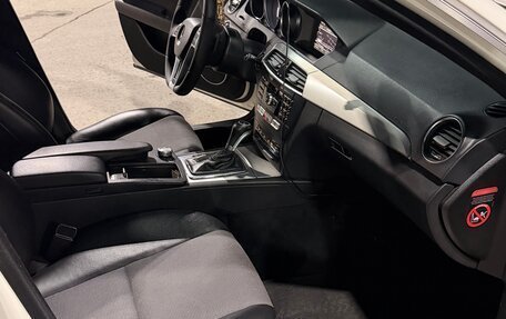 Mercedes-Benz C-Класс, 2012 год, 1 200 000 рублей, 14 фотография