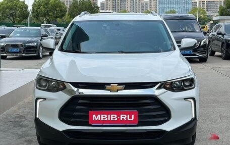 Chevrolet Tracker, 2023 год, 1 240 000 рублей, 2 фотография
