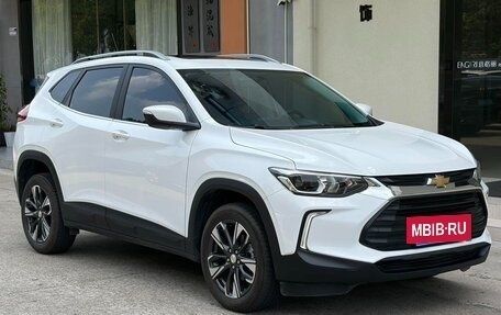 Chevrolet Tracker, 2023 год, 1 240 000 рублей, 3 фотография