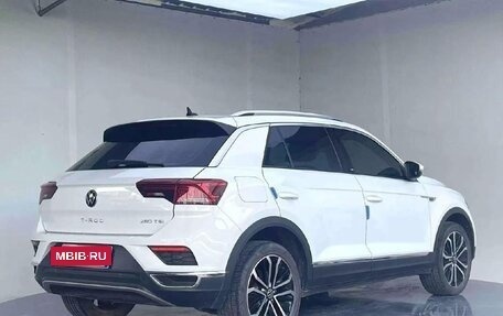Volkswagen T-Roc I, 2022 год, 1 930 000 рублей, 4 фотография