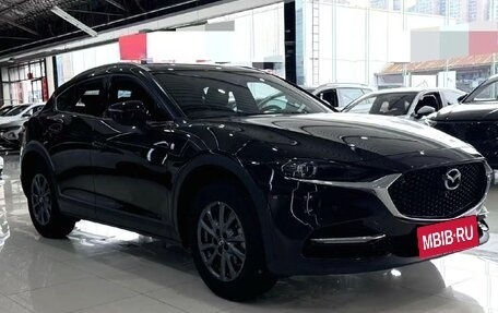 Mazda CX-4, 2023 год, 2 360 000 рублей, 3 фотография