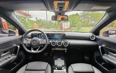 Mercedes-Benz A-Класс, 2022 год, 1 994 300 рублей, 12 фотография