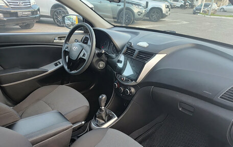 Hyundai Solaris II рестайлинг, 2013 год, 765 000 рублей, 13 фотография