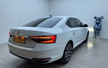 Skoda Superb III рестайлинг, 2023 год, 1 730 000 рублей, 4 фотография