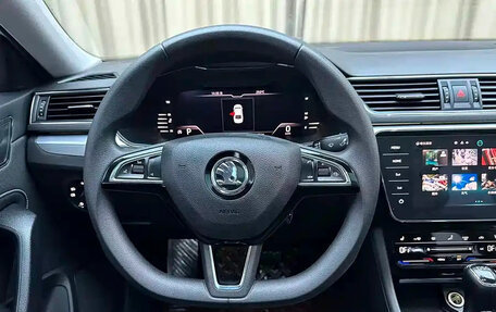 Skoda Superb III рестайлинг, 2023 год, 1 730 000 рублей, 10 фотография