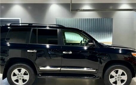 Toyota Land Cruiser 200, 2012 год, 3 590 000 рублей, 4 фотография