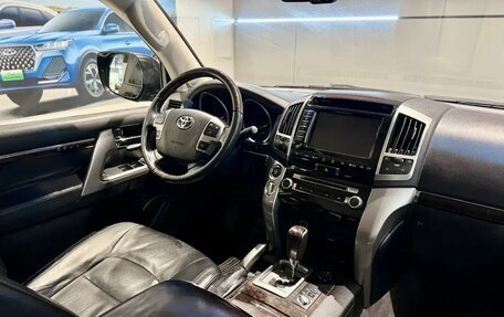 Toyota Land Cruiser 200, 2012 год, 3 590 000 рублей, 20 фотография