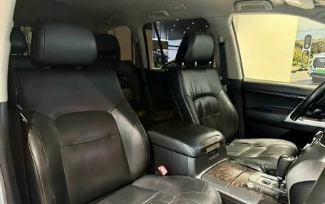 Toyota Land Cruiser 200, 2012 год, 3 590 000 рублей, 28 фотография