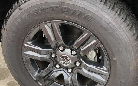 Toyota Hilux VIII, 2023 год, 4 087 000 рублей, 8 фотография