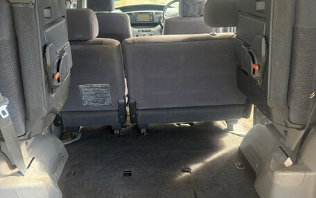 Toyota Voxy II, 2002 год, 420 000 рублей, 7 фотография