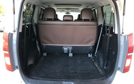 Hyundai Grand Starex Grand Starex I рестайлинг 2, 2019 год, 3 500 000 рублей, 14 фотография