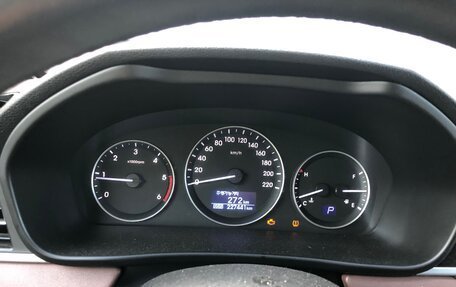 Hyundai Grand Starex Grand Starex I рестайлинг 2, 2019 год, 3 500 000 рублей, 16 фотография