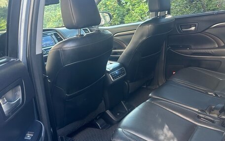 Toyota Highlander III, 2014 год, 2 500 000 рублей, 7 фотография
