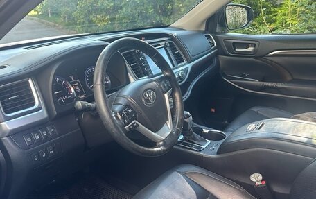 Toyota Highlander III, 2014 год, 2 500 000 рублей, 8 фотография
