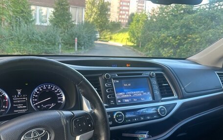 Toyota Highlander III, 2014 год, 2 500 000 рублей, 5 фотография
