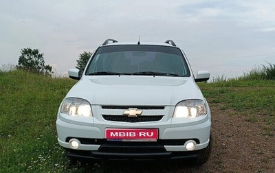 Chevrolet Niva I рестайлинг, 2015 год, 830 000 рублей, 1 фотография