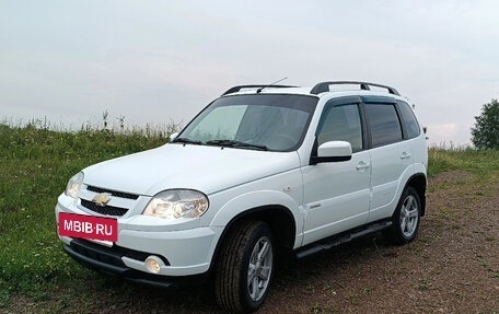 Chevrolet Niva I рестайлинг, 2015 год, 830 000 рублей, 7 фотография