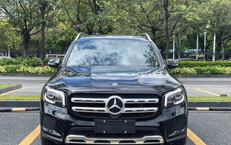 Mercedes-Benz GLB, 2020 год, 2 190 001 рублей, 2 фотография