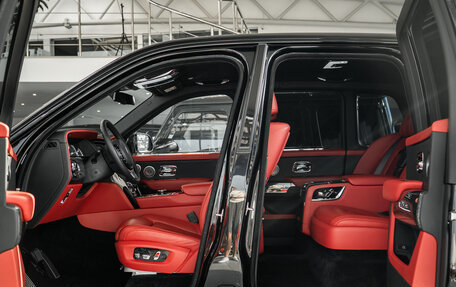 Rolls-Royce Cullinan, 2021 год, 36 500 000 рублей, 20 фотография