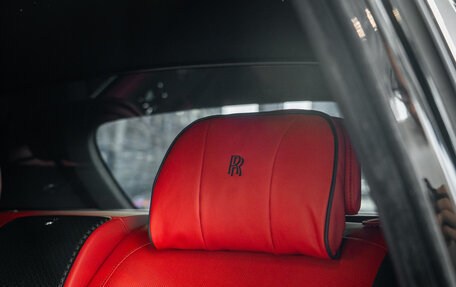 Rolls-Royce Cullinan, 2021 год, 36 500 000 рублей, 23 фотография