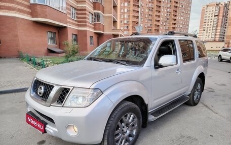 Nissan Pathfinder, 2010 год, 1 585 000 рублей, 1 фотография
