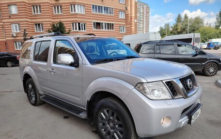 Nissan Pathfinder, 2010 год, 1 585 000 рублей, 10 фотография