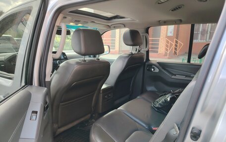 Nissan Pathfinder, 2010 год, 1 585 000 рублей, 19 фотография