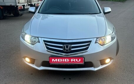 Honda Accord VIII рестайлинг, 2011 год, 1 380 000 рублей, 12 фотография