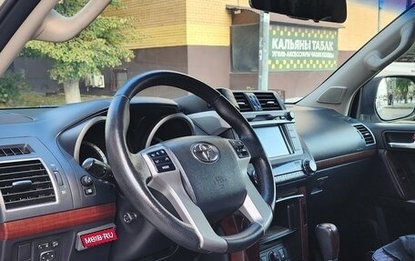Toyota Land Cruiser Prado 150 рестайлинг 2, 2015 год, 4 449 000 рублей, 6 фотография