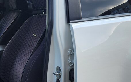 Toyota Land Cruiser Prado 150 рестайлинг 2, 2015 год, 4 449 000 рублей, 9 фотография